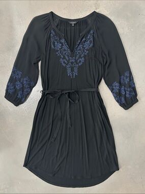 Lucky Brand Black Dress with Blue Embroidered V-Neck and Belt size small